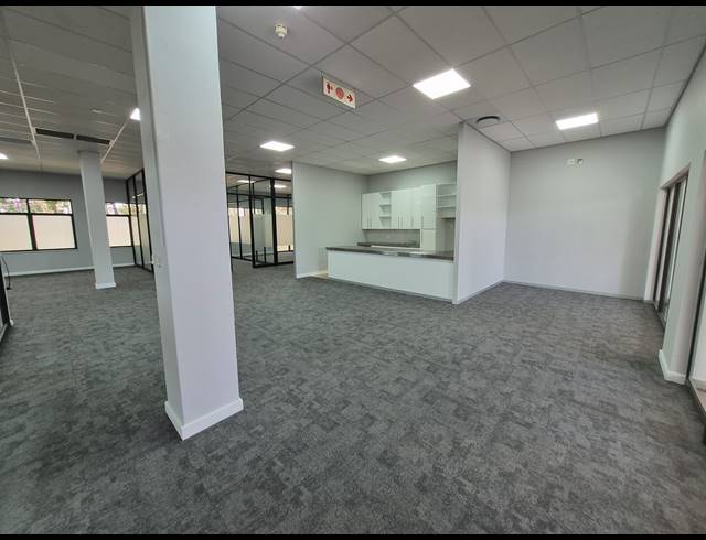 439M² OFFICE TO LET IN RIVONIA